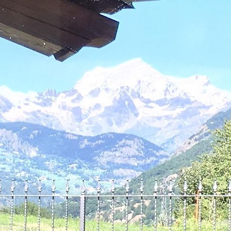 Appartamento Fleur Des Neiges Aosta Exterior foto